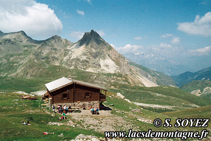 Photo n19890706bis
Refuge du Thabor (2495m) (Mont Thabor, Savoie)
Clich Serge SOYEZ
Copyright Reproduction interdite sans autorisation