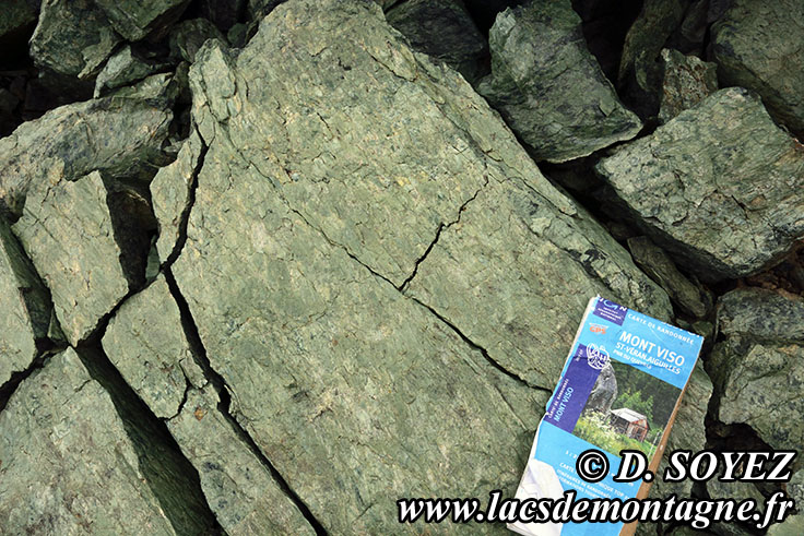 Photo n201607080
Serpentinite au col Sud du Cristillan (2957m)
Clich Dominique SOYEZ
Copyright Reproduction interdite sans autorisation