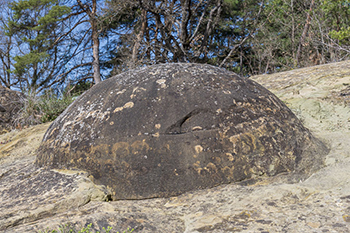 Boules de grs de Saint-Andr-de-Rosans
			(Baronnies, Hautes-Alpes)