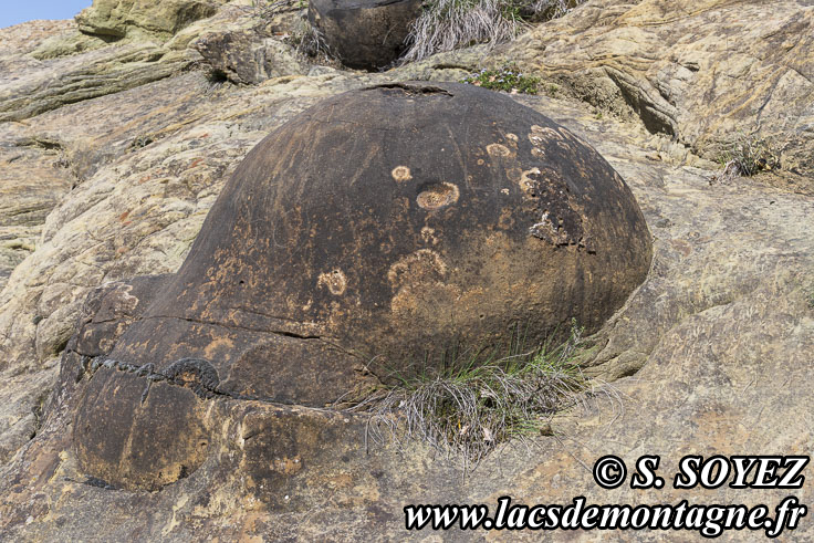 Photo n202404010
Boules de grs de Saint-Andr-de-Rosans (745m) (Baronnies, Hautes-Alpes)
Clich Serge SOYEZ
Copyright Reproduction interdite sans autorisation