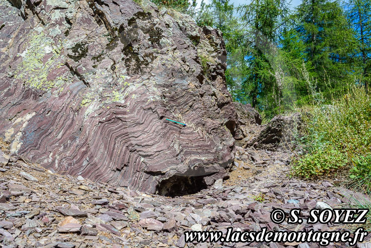 Photo n201807124
Radiolarites du Monte Cruzore (ITALIE) prs de la frontire franco-italienne (Cesana - Montgenvre [Brianonnais, Hautes-Alpes]) 
Clich Serge SOYEZ
Copyright Reproduction interdite sans autorisation