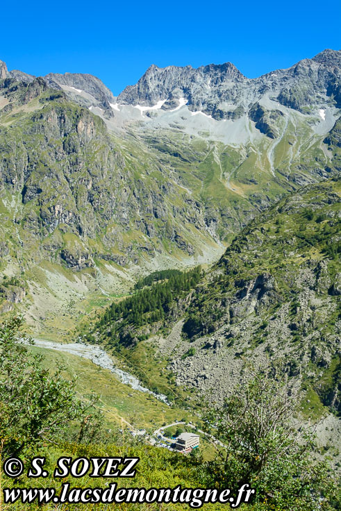 Photo n201608001
Refuge-htel de Gioberney (1642m) (Valgaudemar, crins, Hautes-Alpes)
Clich Serge SOYEZ
Copyright Reproduction interdite sans autorisation