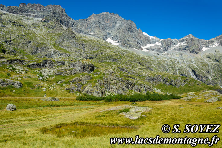 Photo n201608003
Lac du Lauzon (2008m) (Valgaudemar, crins, Hautes-Alpes)
Clich Serge SOYEZ
Copyright Reproduction interdite sans autorisation