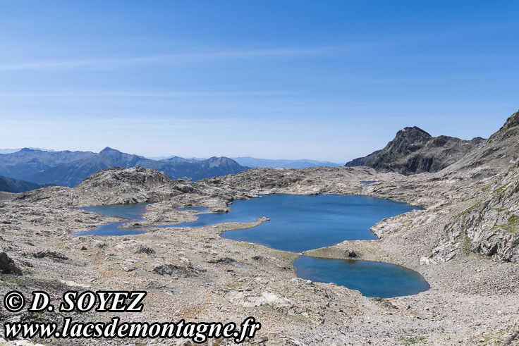 202307102
Lacs de Crupillouse (Champsaur, crins, Hautes-Alpes)
Clich Dominique SOYEZ
Copyright Reproduction interdite sans autorisation