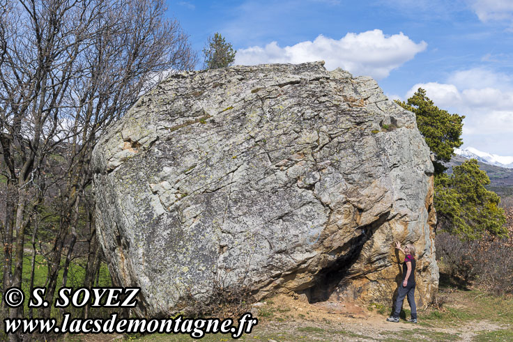 Photo n202404005
Bloc erratique de Peyre Ossel (1050m) (Gapenais, Hautes-Alpes)
Clich Serge SOYEZ
Copyright Reproduction interdite sans autorisation