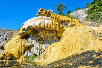 Fontaine ptrifiante de Rotier, 
Rotier, Guillestrois, Hautes-Alpes