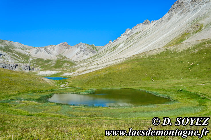 Photo n201507110
Lac Escur (2323m) et Petit lac Escur (2319m) (Guillestrois, Queyras, Hautes-Alpes)
Clich Dominique SOYEZ
Copyright Reproduction interdite sans autorisation