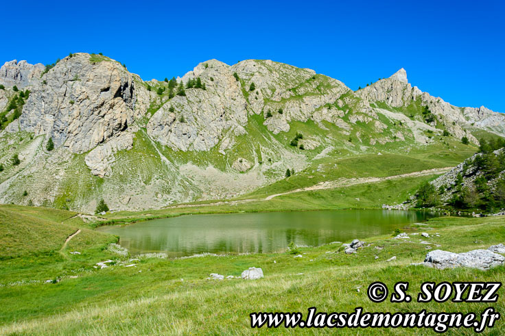 Photo n201607215
Lac moyen du Lauzet (2210m) (Limite Guillestrois - Queyras)
Clich Serge SOYEZ
Copyright Reproduction interdite sans autorisation