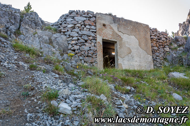 Photo n201807107
Ancien blockhaus de la Crte du Chteau Jean Grossan (2371m) (Queyras, Hautes-Alpes)
Clich Dominique SOYEZ
Copyright Reproduction interdite sans autorisation