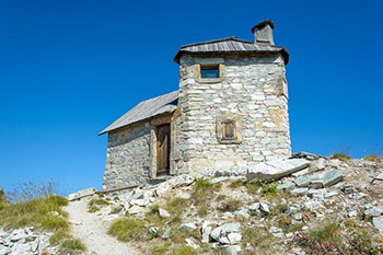 Ancien poste optique (2505m) de la Crête des Chambrettes (2582m) (Queyras, Hautes-Alpes)