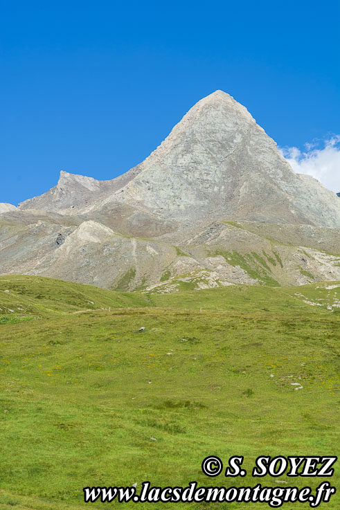 Photo n202207010
Pain de Sucre (3208m) (Queyras, Hautes-Alpes)
Clich Serge SOYEZ
Copyright Reproduction interdite sans autorisation