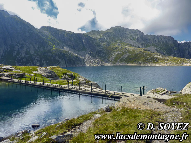 Photo nP1000738
Lac Cottepens (2135m) (Sept-Laux, Isre)
Clich Dominique SOYEZ
Copyright Reproduction interdite sans autorisation