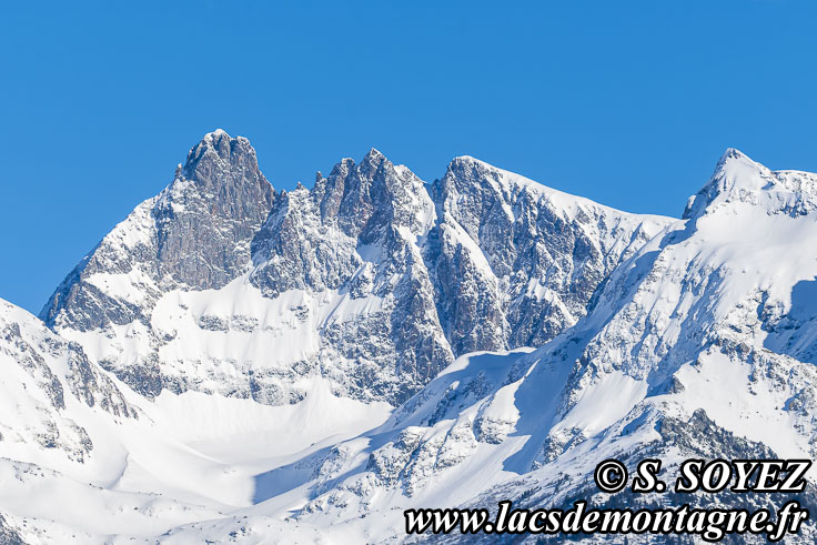 Les 3 pics de Belledonne. (Chane de Belledonne, Isre)
Photo n202404001
Clich Serge SOYEZ
Copyright Reproduction interdite sans autorisation