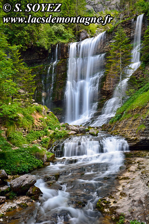 Photo n201606004
Cascade infrieure du Cirque de Saint-Mme (1037 m),
Chartreuse, limite Isre-Savoie
Clich Serge SOYEZ
Copyright Reproduction interdite sans autorisation