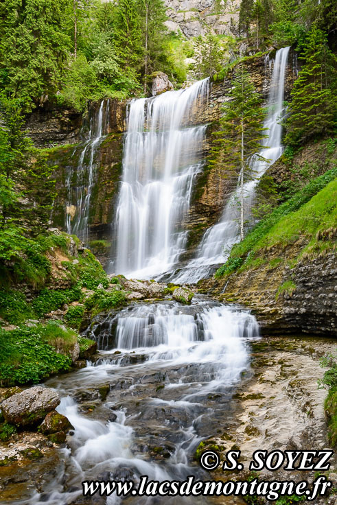 Photo n201606014
Cascade infrieure du Cirque de Saint-Mme (1037 m),
Chartreuse, limite Isre-Savoie
Clich Serge SOYEZ
Copyright Reproduction interdite sans autorisation