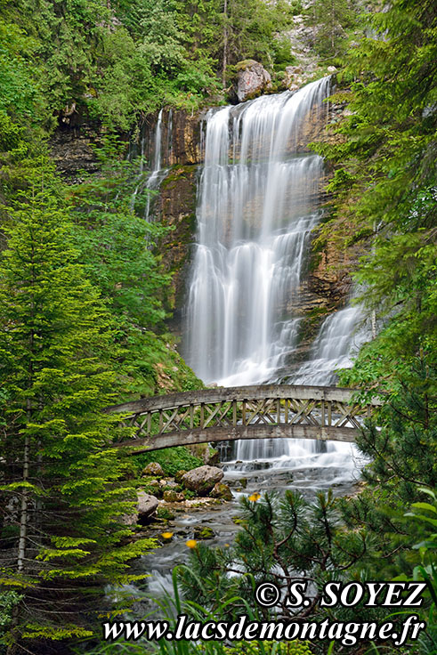 Photo n201606015
Cascade infrieure du Cirque de Saint-Mme (1037 m),
Chartreuse, limite Isre-Savoie
Clich Serge SOYEZ
Copyright Reproduction interdite sans autorisation