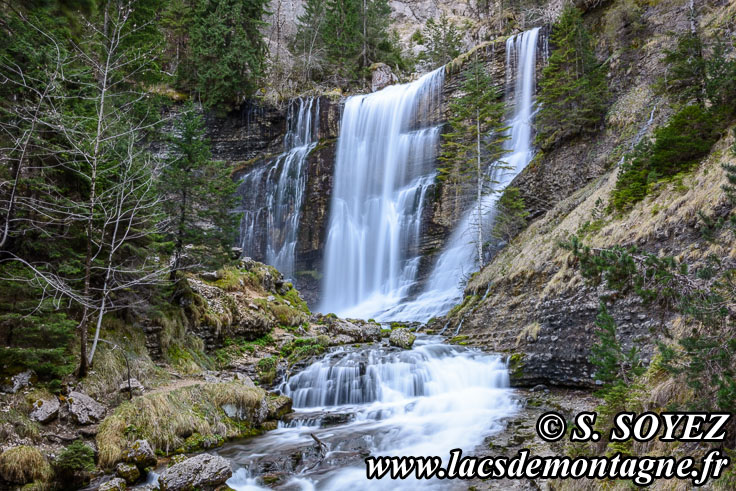 Photo n201704002
Cascade infrieure du Cirque de Saint-Mme (1037 m),
Chartreuse, limite Isre-Savoie
Clich Serge SOYEZ
Copyright Reproduction interdite sans autorisation