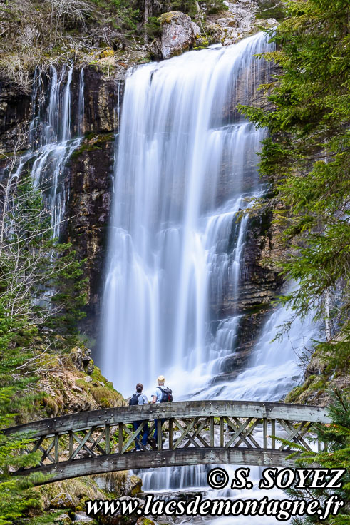 Photo n201704005
Cascade infrieure du Cirque de Saint-Mme (1037 m),
Chartreuse, limite Isre-Savoie
Clich Serge SOYEZ
Copyright Reproduction interdite sans autorisation