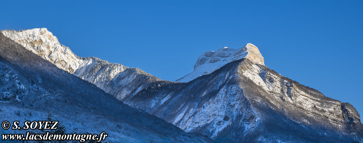 Photo n�202601001
Bec Charvet et Dent de Crolles
(Chartreuse, Is�re)
Clich� Serge SOYEZ
Copyright Reproduction interdite sans autorisation