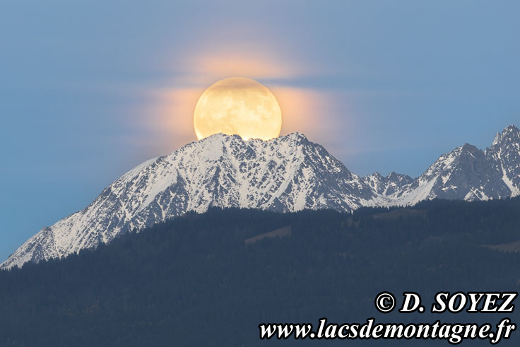 Photo n°202511004
Cliché Dominique SOYEZ
Copyright Reproduction interdite sans autorisation Photo n°202511004
Super lune sur la Chaîne de Belledonne (Isère)
Cliché Dominique SOYEZ
Copyright Reproduction interdite sans autorisation