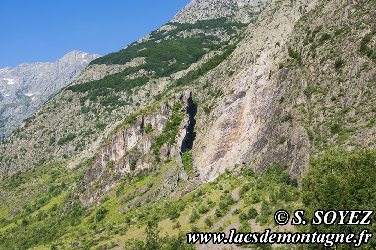Photo n202506007
Faille d'Ornon (1208m) (Col d'Ornon, Chalp de Chantelouve, Isre)
Clich Serge SOYEZ
Copyright Reproduction interdite sans autorisation