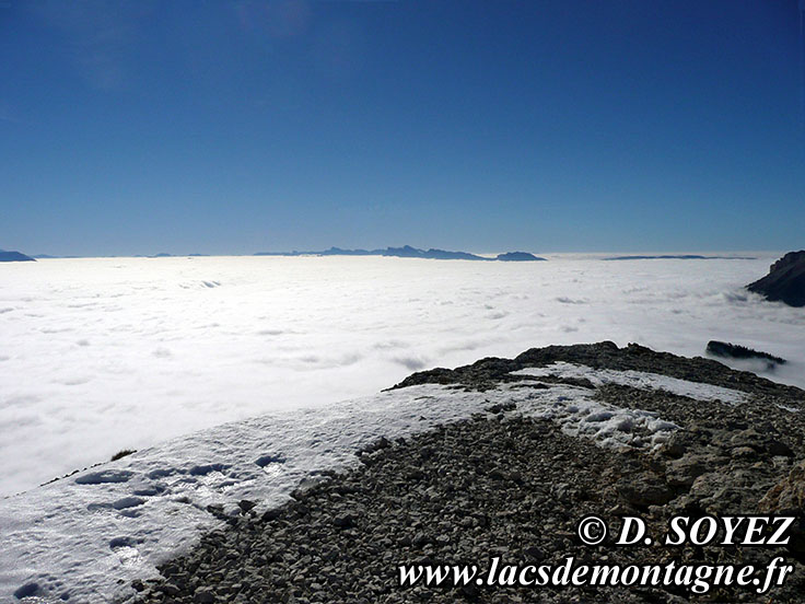 Photo nP1000418
Mer de nuages
Clich Dominique SOYEZ
Copyright Reproduction interdite sans autorisation