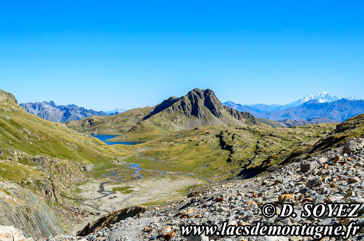 Photo n201208037
Le Grand Lac ou lac Bramant (2448m) (Les Grandes Rousses, Savoie)
Clich Dominique SOYEZ
Copyright Reproduction interdite sans autorisation