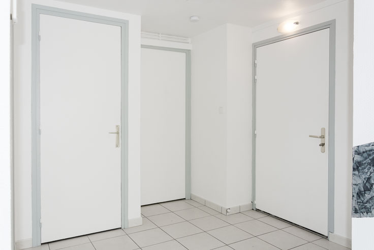 Couloir du studio meubl pour 1  2 personnes chez l'habitant,  Saint-Ismier, valle du Grsivaudan, prs de Grenoble